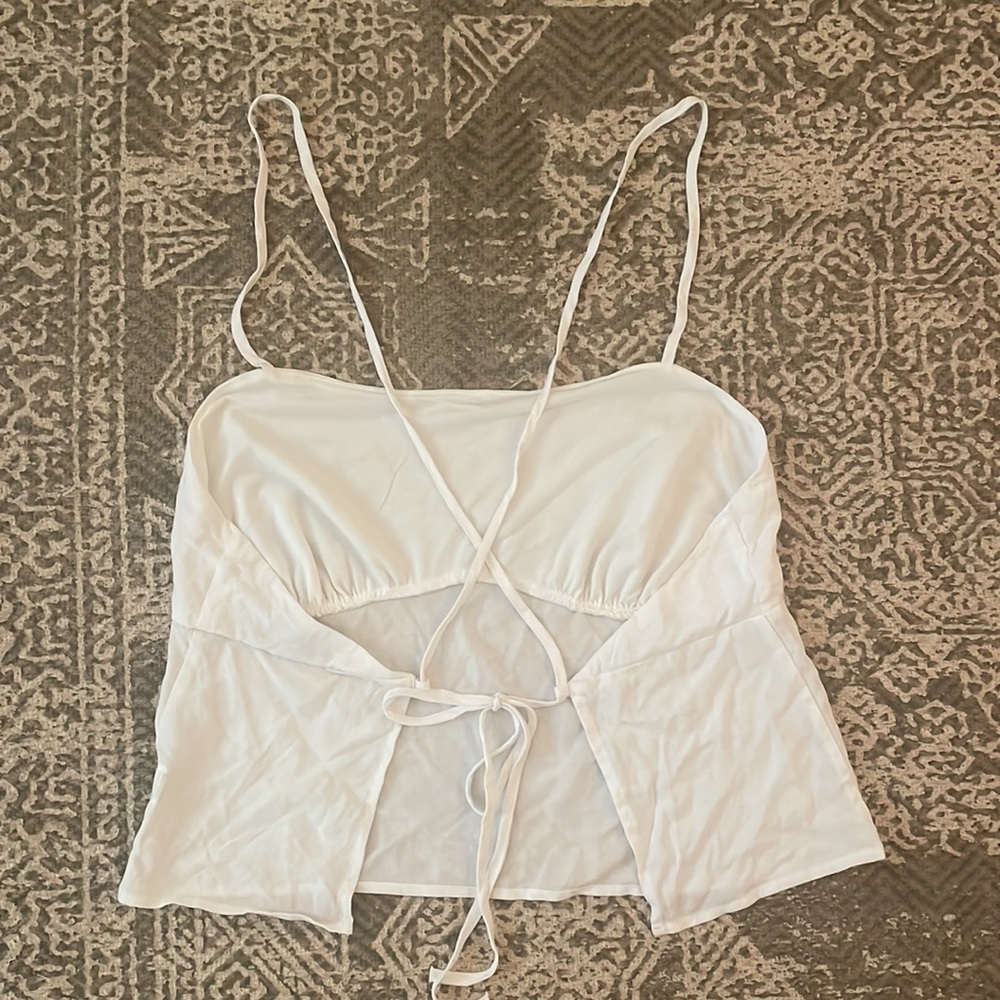 Kendall & Kylie White Top - Picture 3 of 5